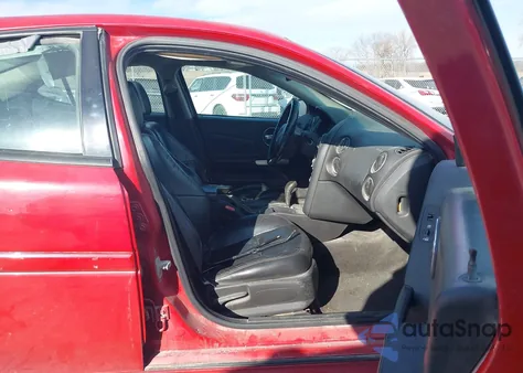 2008 Pontiac Grand Prix Gxp z USA, uszkodzony, nr VIN 2G2WC55C581121824